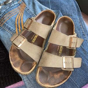 Size 39 birkenstocks or size 8.5